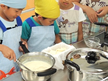 超えアイテム学習会「豆腐作りのプロから学ぶ親子手作り豆腐教室」 IN いわき